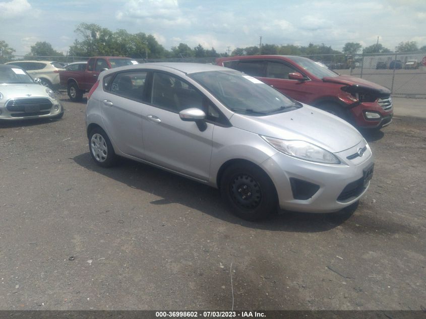 2013 FORD FIESTA SE - 3FADP4EJ4DM178430