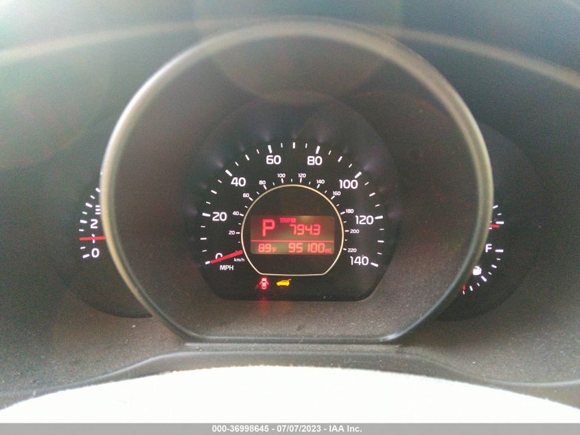 2016 KIA SOUL + - KNDJP3A57G7399826