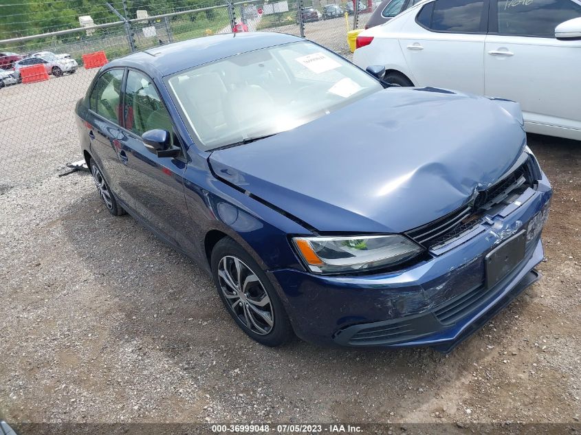 2014 VOLKSWAGEN JETTA SEDAN SE - 3VWD07AJ5EM322488