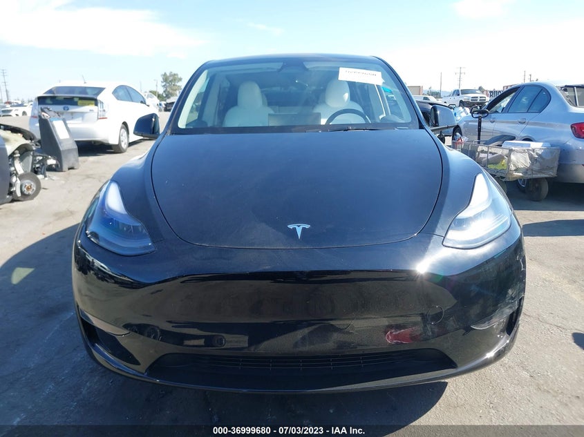 VIN 7SAYGDEE8PF806600 2023 TESLA MODEL Y LONG RANGE