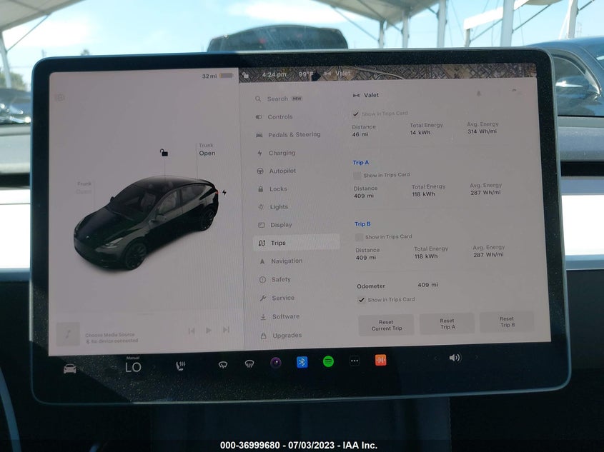 VIN 7SAYGDEE8PF806600 2023 TESLA MODEL Y LONG RANGE