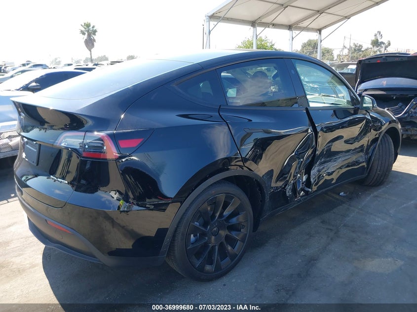 VIN 7SAYGDEE8PF806600 2023 TESLA MODEL Y LONG RANGE