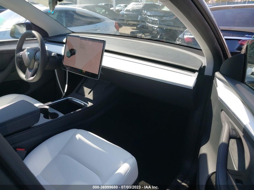 VIN 7SAYGDEE8PF806600 2023 TESLA MODEL Y LONG RANGE