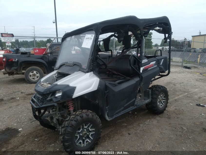 2017 HONDA SXS700 M4 1HFVE02H0H4301839