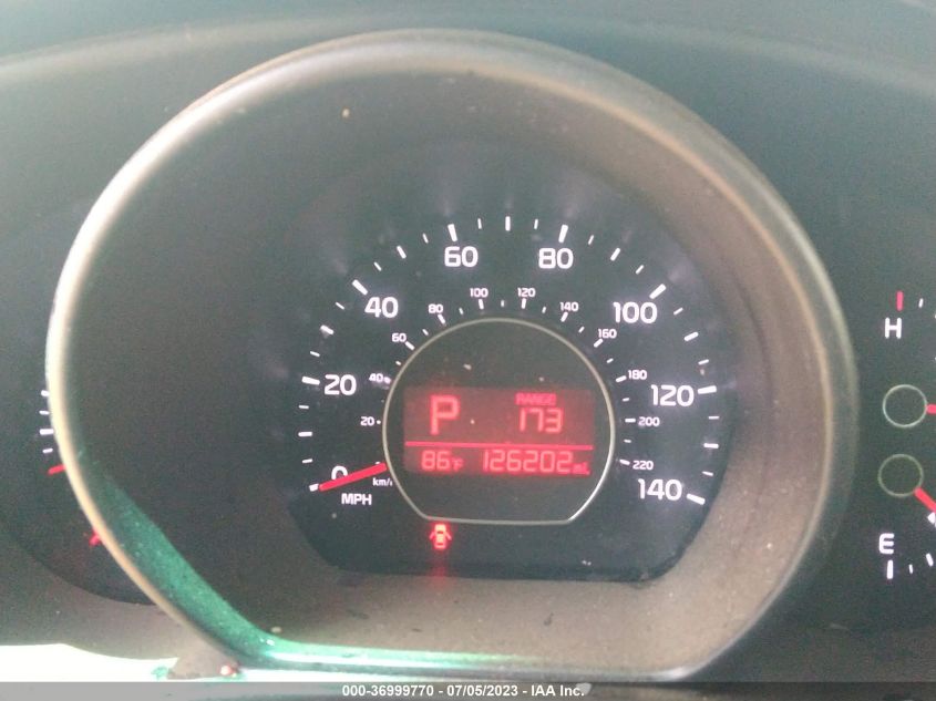 2016 KIA SOUL + - KNDJP3A5XG7335750