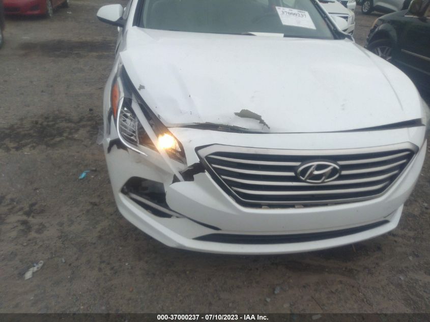 2017 HYUNDAI SONATA SE - 5NPE24AFXHH557524