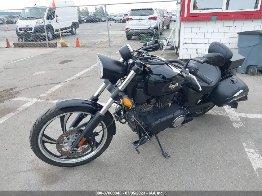 2014 VICTORY MOTORCYCLES VEGAS 8-BALL - 5VPGA36N4E3037608