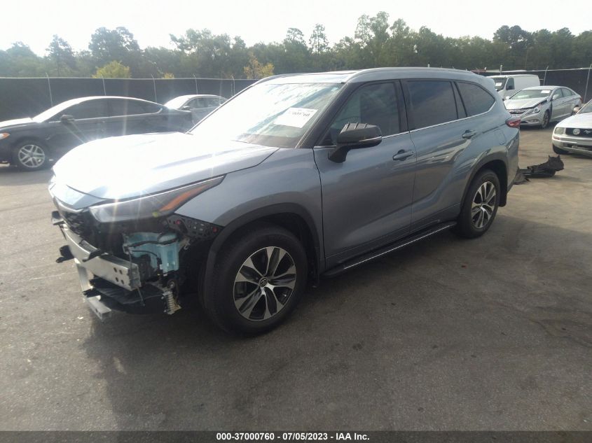 2022 TOYOTA HIGHLANDER XLE - 5TDGZRAH2NS097526