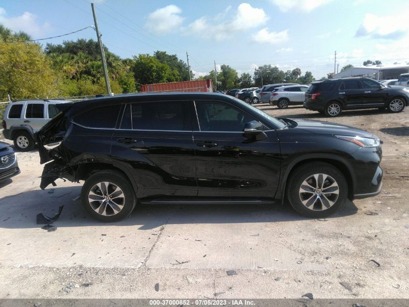 2021 TOYOTA HIGHLANDER XLE - 5TDGZRBHXMS086951
