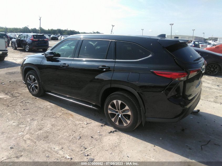 2021 TOYOTA HIGHLANDER XLE - 5TDGZRBHXMS086951