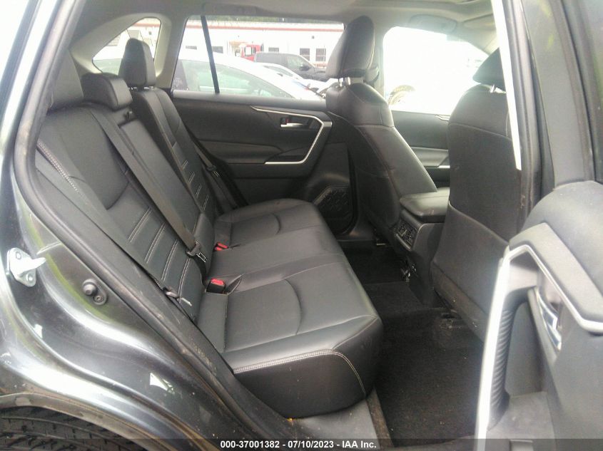 2019 TOYOTA RAV4 XLE PREMIUM - JTMC1RFV5KD042161