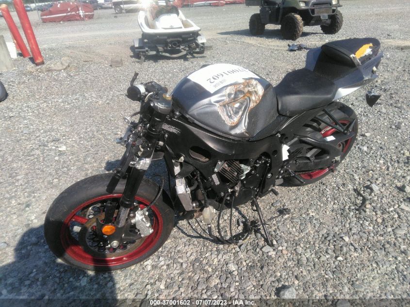 2018 SUZUKI GSX-R600 - JS1GN7FA6J2100452