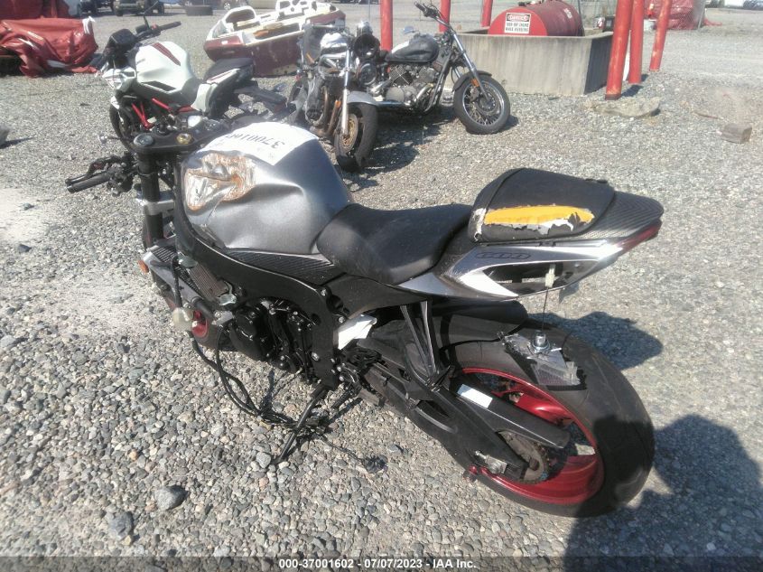 2018 SUZUKI GSX-R600 - JS1GN7FA6J2100452
