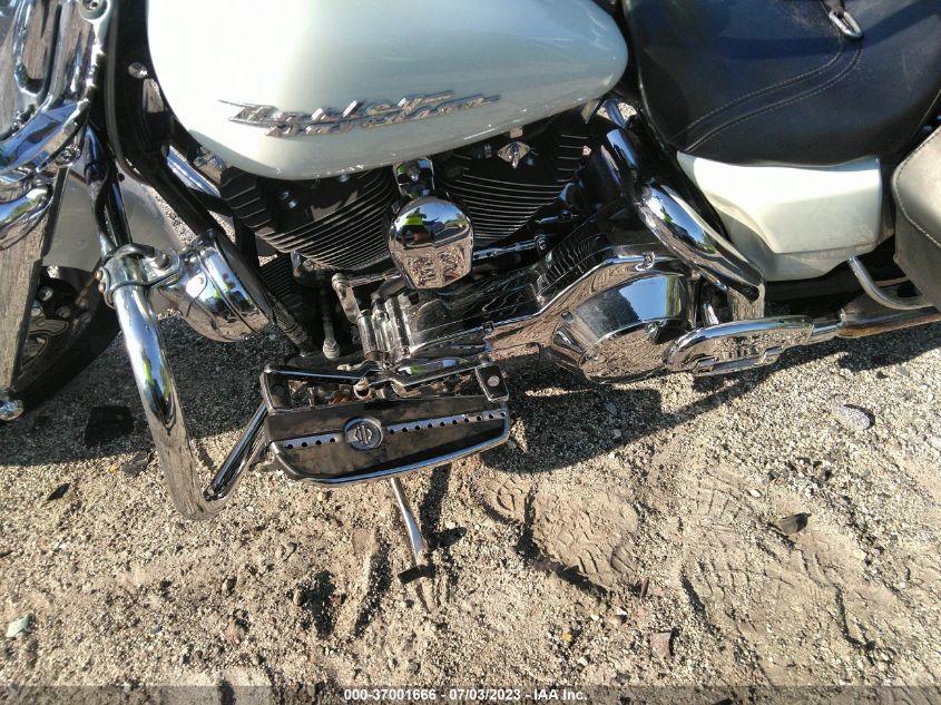 2005 HARLEY-DAVIDSON FLHRS ROAD KING - 1HD1FXV195Y707X00