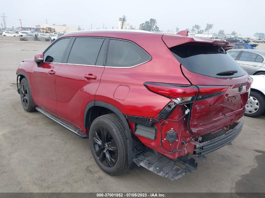 2022 TOYOTA HIGHLANDER XLE - 5TDHZRBH7NS182459