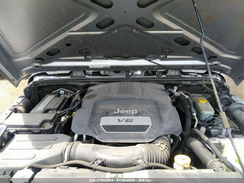 2015 JEEP WRANGLER UNLIMITED SPORT - 1C4BJWDG9FL588830