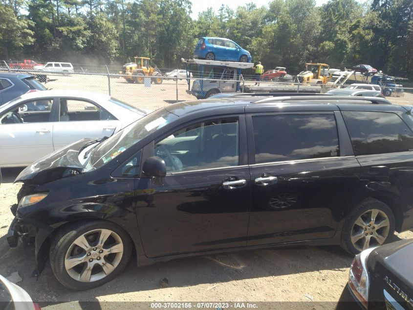 2013 TOYOTA SIENNA SE - 5TDXK3DC2DS281140