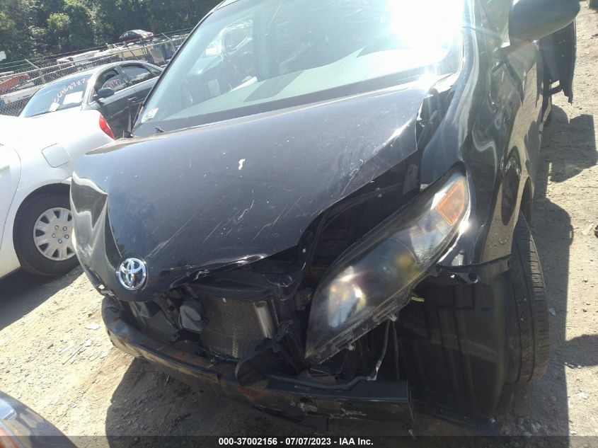 2013 TOYOTA SIENNA SE - 5TDXK3DC2DS281140