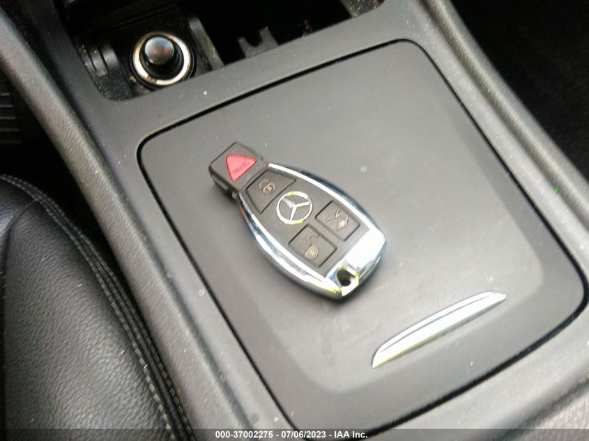 2015 MERCEDES-BENZ GLA-CLASS GLA 250 - WDCTG4GB3FJ151256