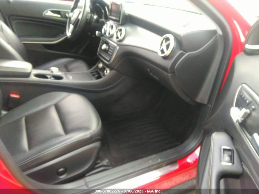 2015 MERCEDES-BENZ GLA-CLASS GLA 250 - WDCTG4GB3FJ151256