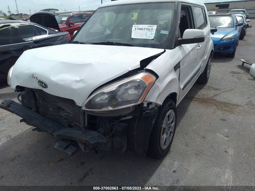 2013 KIA SOUL + - KNDJT2A63D7547187
