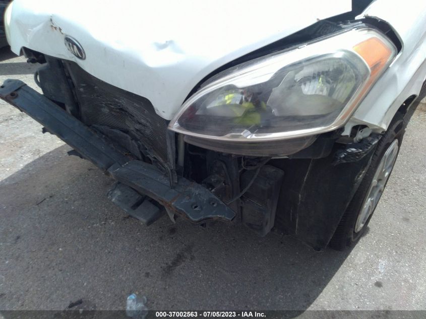 2013 KIA SOUL + - KNDJT2A63D7547187