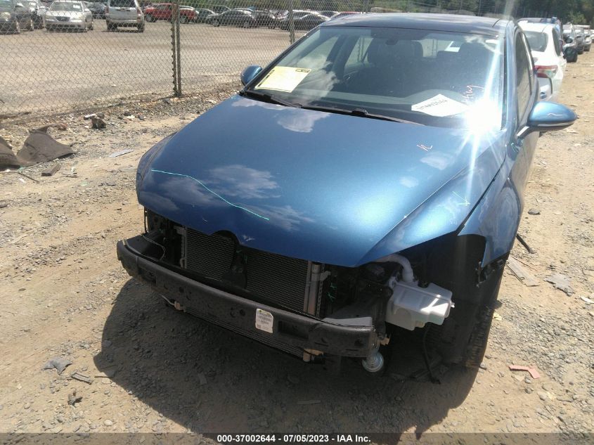 2015 VOLKSWAGEN GOLF TDI SE - 3VW2A7AU2FM055472