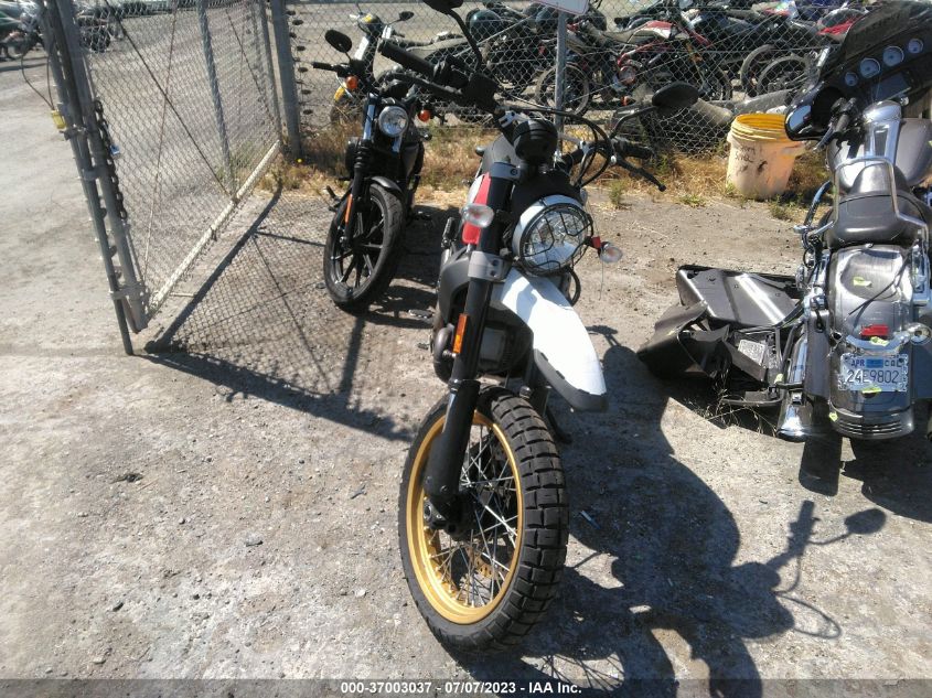 2017 DUCATI SCRAMBLER DESERT SLED ZDMKAFBM3HB000927