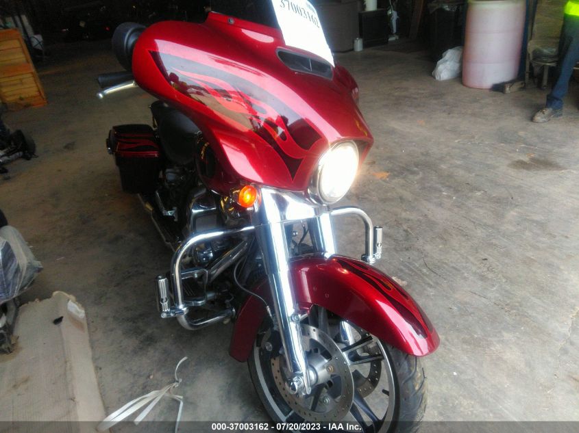 2017 HARLEY-DAVIDSON FLHXS STREET GLIDE SPECIAL - 1HD1KRC19HB665324