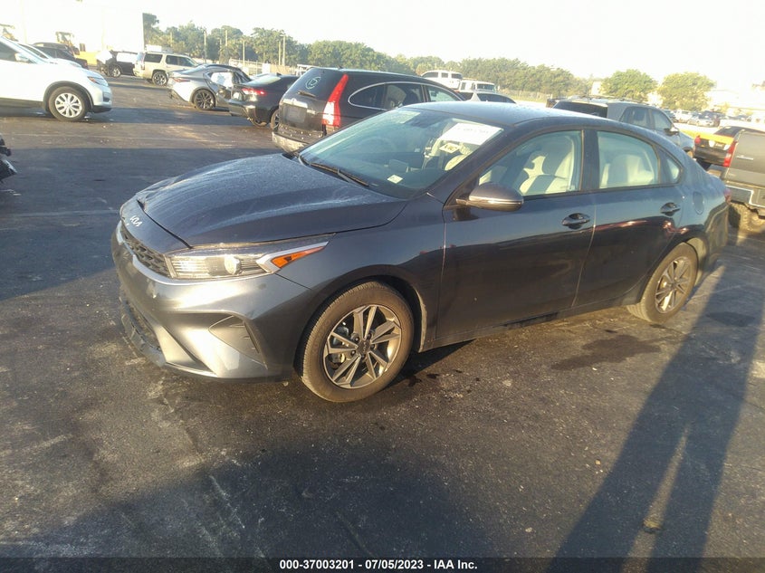 VIN 3KPF24AD5NE433809 2022 KIA FORTE LXS