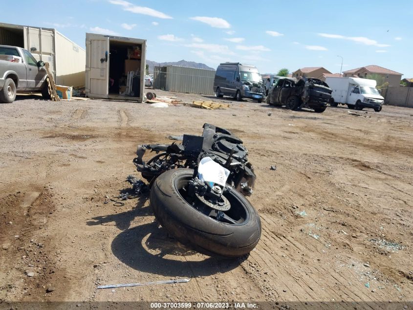 2007 SUZUKI GSX-R750 - JS1GR7KA872183680