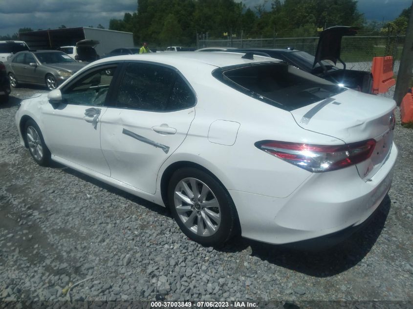 2020 TOYOTA CAMRY LE - 4T1C11AK4LU968868