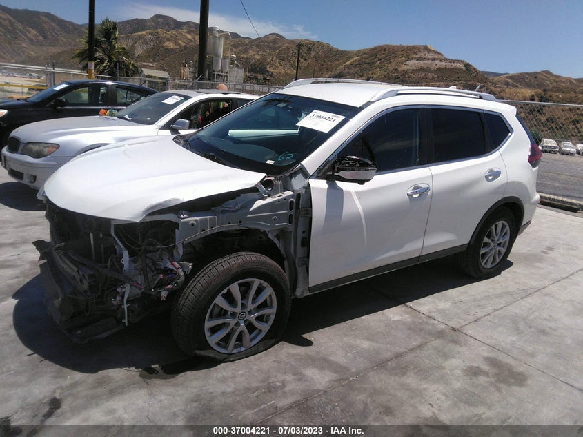 VIN KNMAT2MT7JP594221 2018 NISSAN ROGUE SV