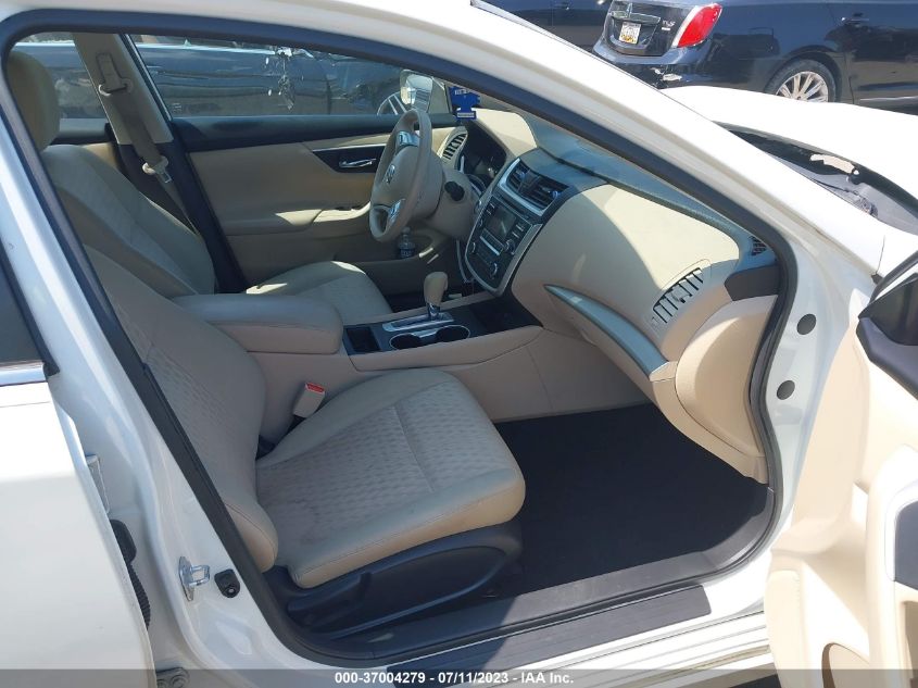 2016 NISSAN ALTIMA 2.5/S/SV/SL/SR - 1N4AL3AP4GC240059