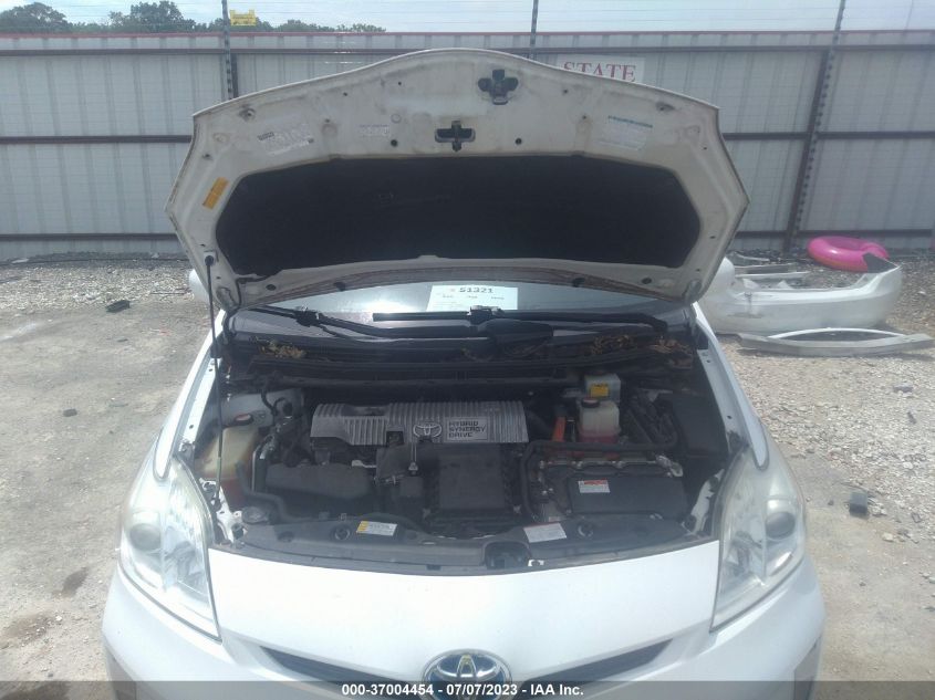 2015 TOYOTA PRIUS FOUR - JTDKN3DU3F1957895