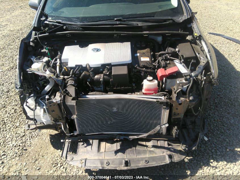 2021 TOYOTA PRIUS LE/XLE - JTDL9MFU7M3027303