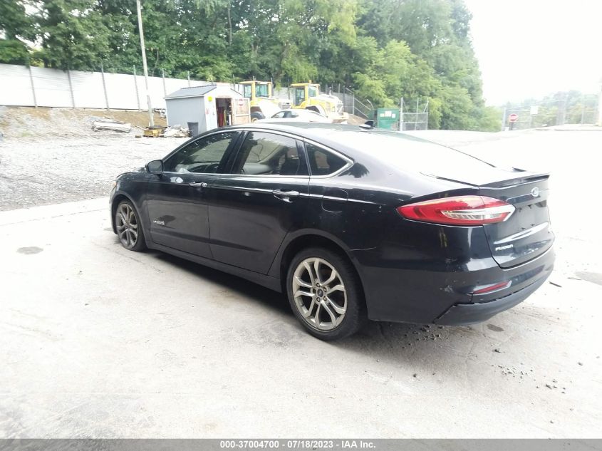 2019 FORD FUSION HYBRID TITANIUM - 3FA6P0RU4KR138886