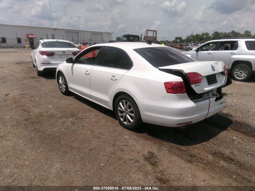 2014 VOLKSWAGEN JETTA SEDAN SE - 3VWD17AJ3EM372335