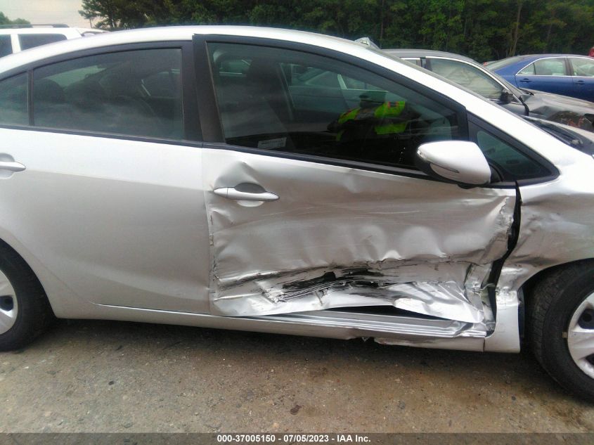 2016 KIA FORTE LX - KNAFX4A62G5551296