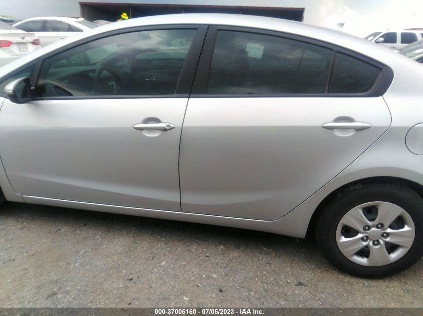 2016 KIA FORTE LX - KNAFX4A62G5551296