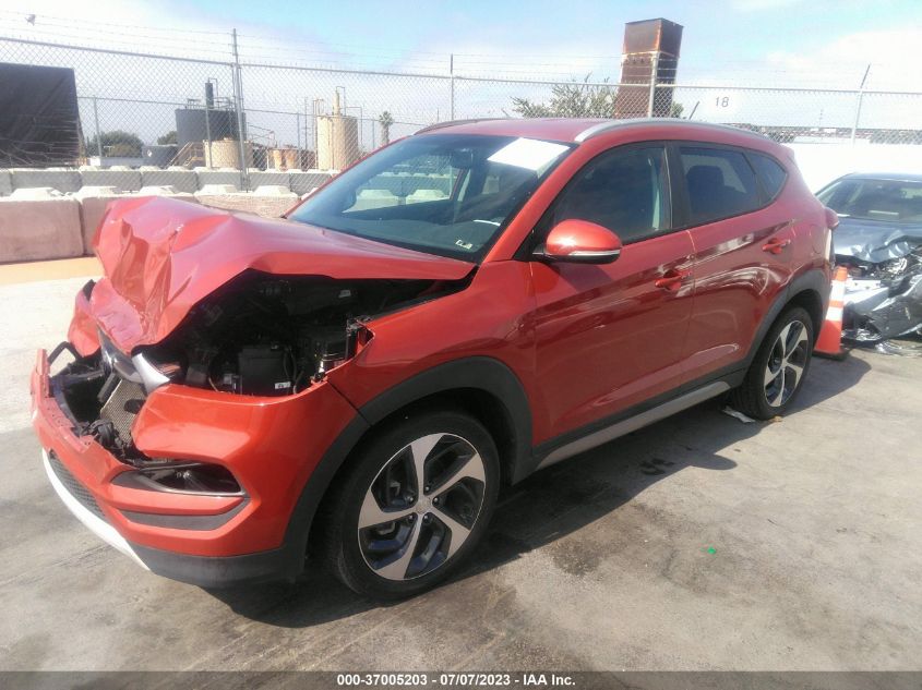 2017 HYUNDAI TUCSON SPORT - KM8J33A2XHU325915