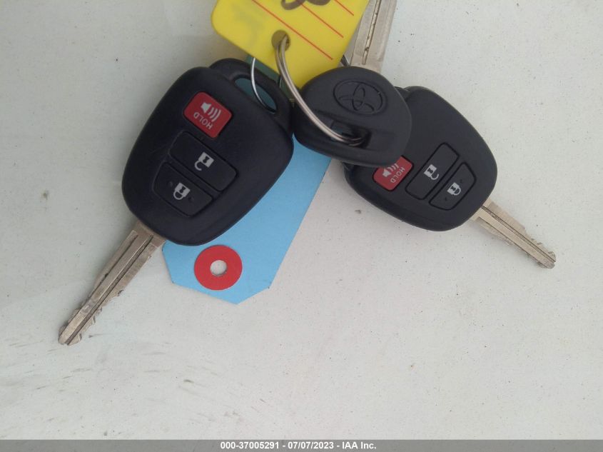 2014 TOYOTA PRIUS C - JTDKDTB30E1080133