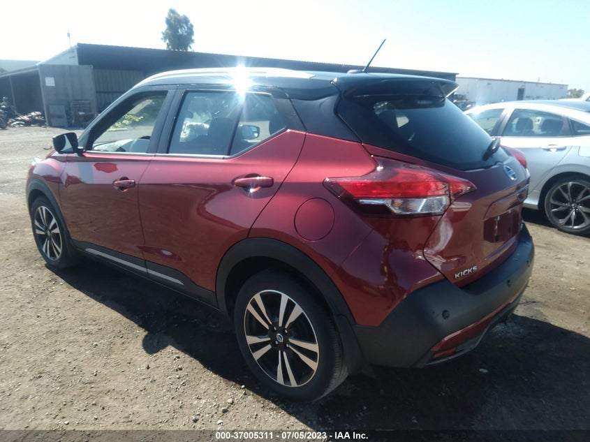 VIN 3N1CP5DV4LL556480 2020 NISSAN KICKS SR