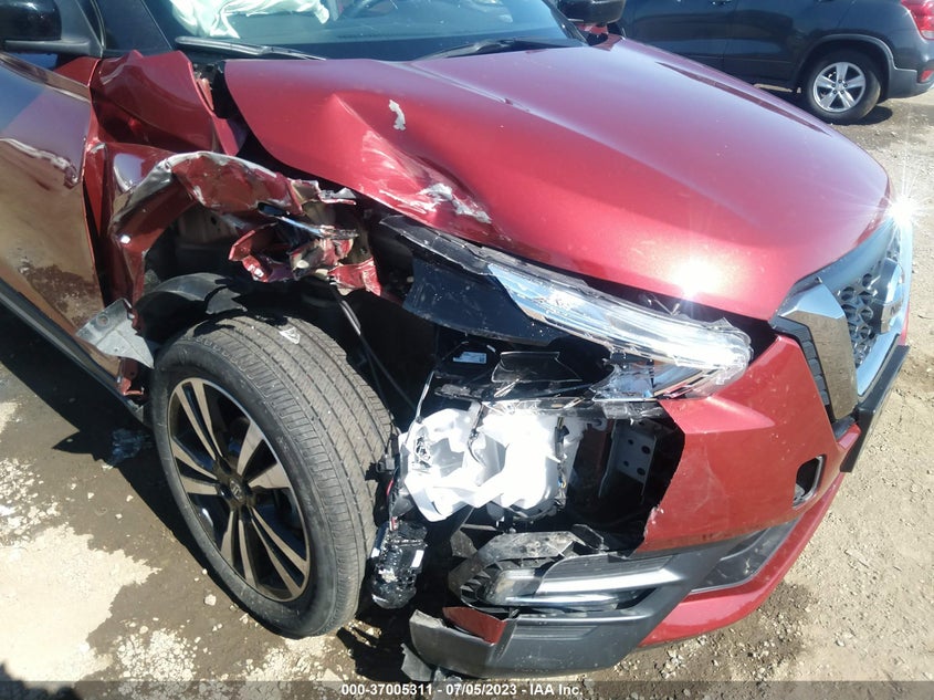 VIN 3N1CP5DV4LL556480 2020 NISSAN KICKS SR