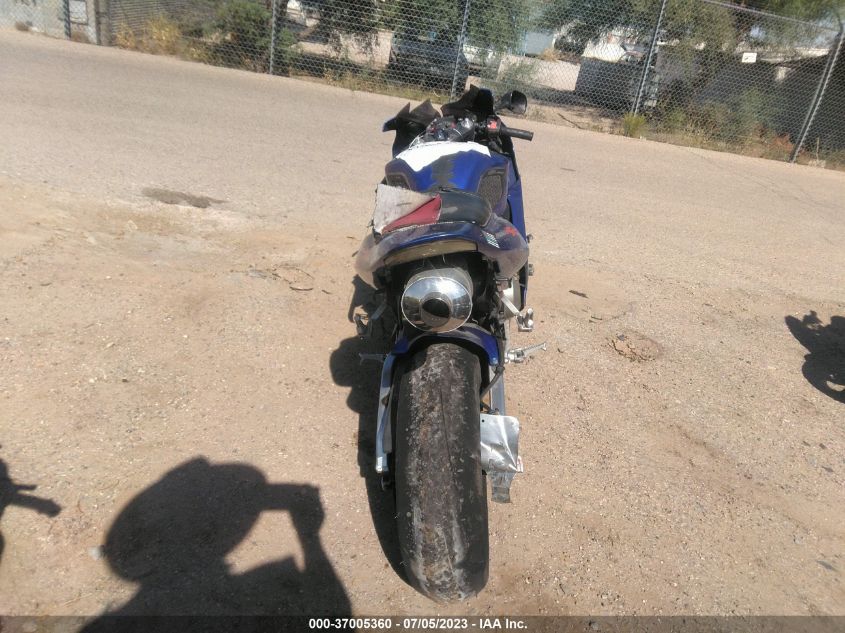 2004 HONDA CBR600 RR - JH2PC370X4M104272