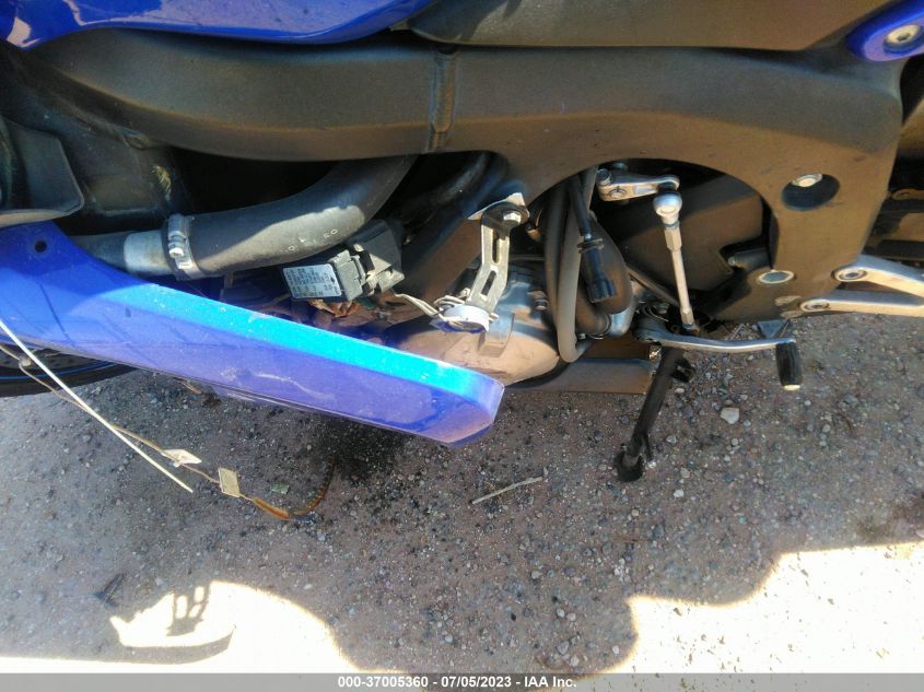2004 HONDA CBR600 RR - JH2PC370X4M104272