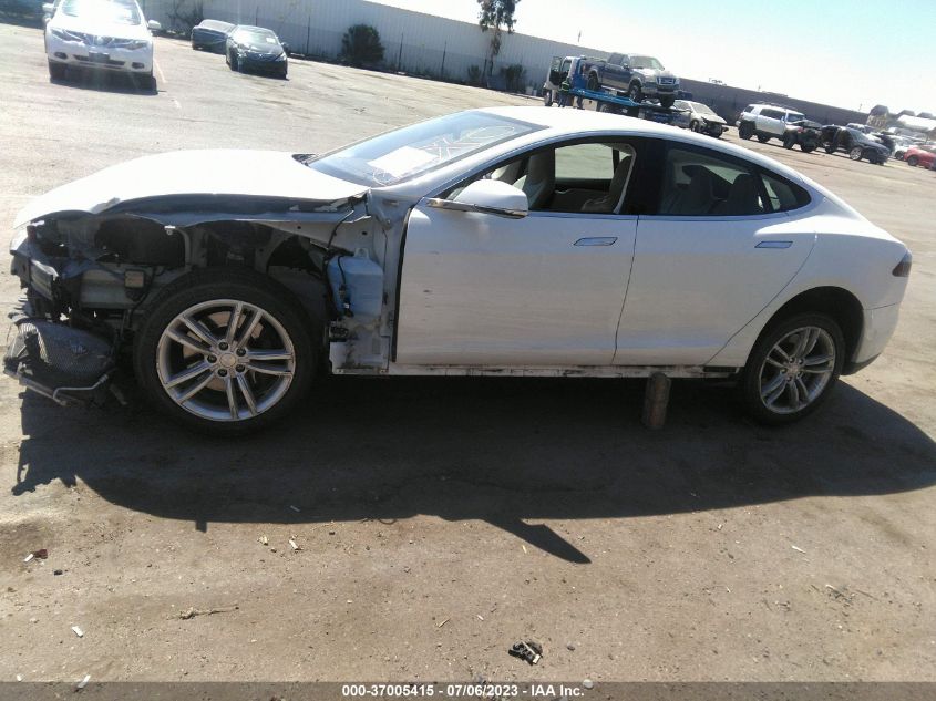 2015 TESLA MODEL S 85 - 5YJSA1H1XFFP75781