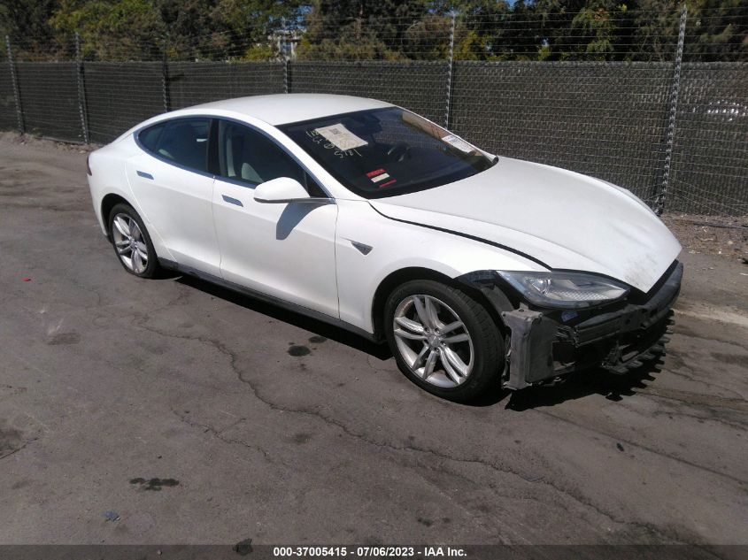 2015 TESLA MODEL S 85 - 5YJSA1H1XFFP75781
