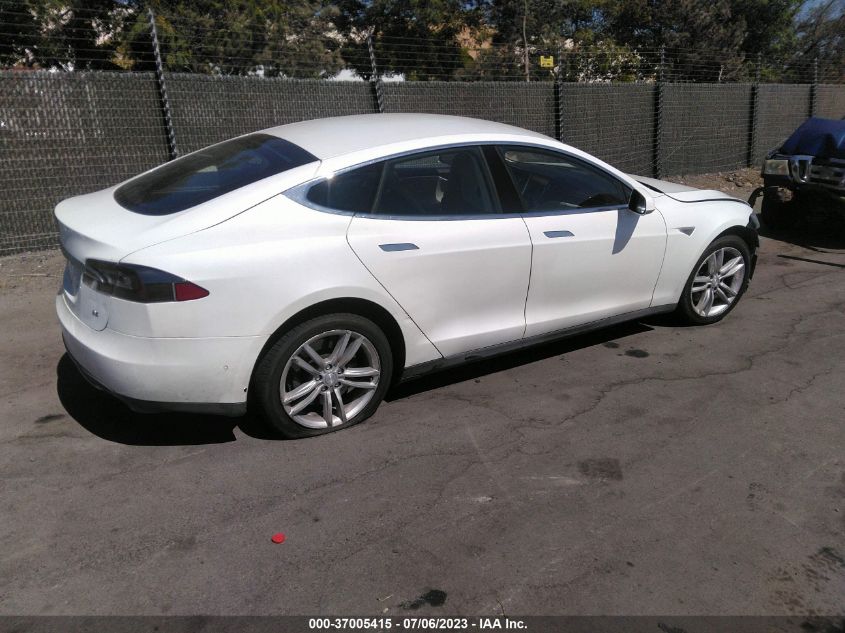 2015 TESLA MODEL S 85 - 5YJSA1H1XFFP75781