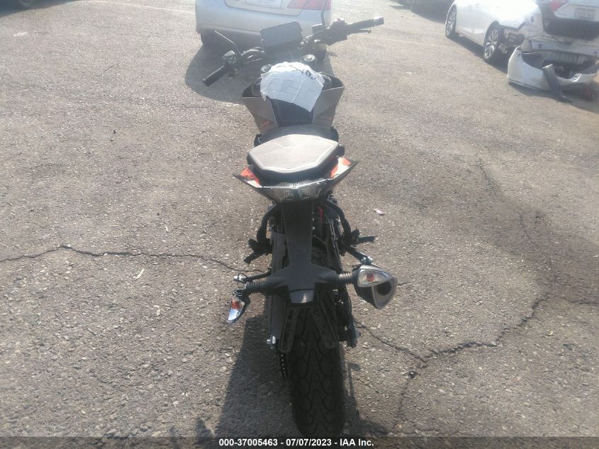 2022 KTM 390 DUKE MD2JPJ400NC263430